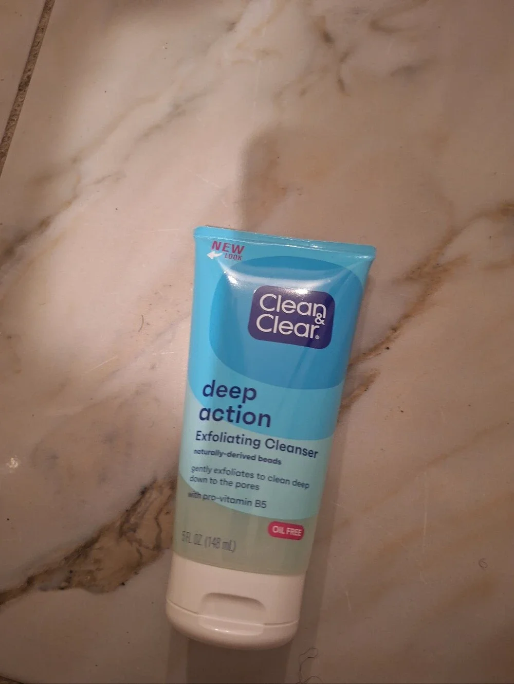 Clean & Clear Deep Action Exfoliating Cleanser - Blue